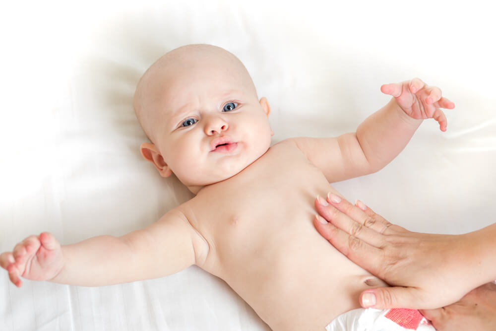 Основные причины, по которым новорожденный во сне кряхтит