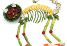 Кот-скелет из овощей