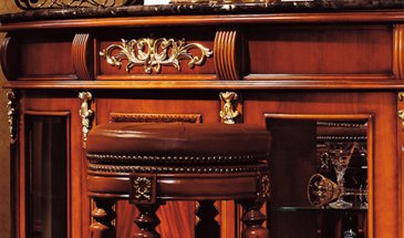 Трансформация элитной деревянной мебели